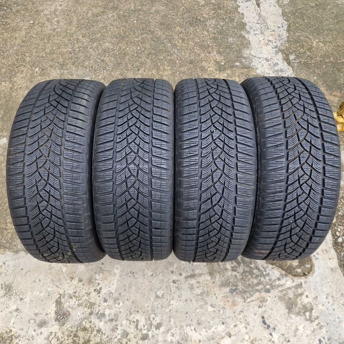 Зимняя резина, шины 225 45 R18 Goodyear (Гудиер) 4шт.