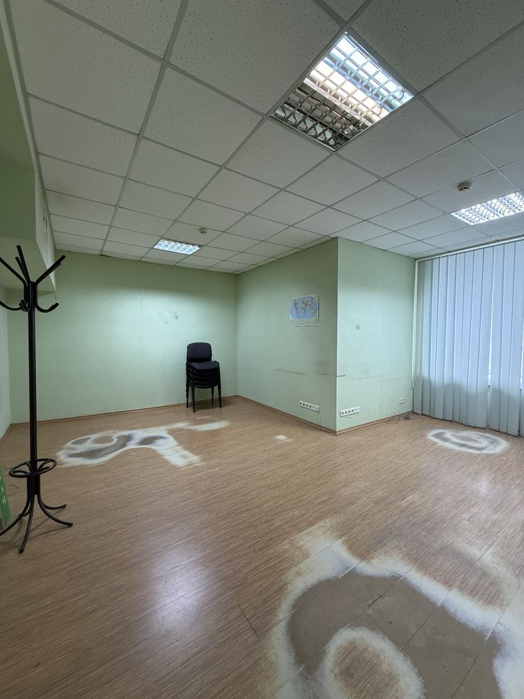 Здам в оренду офіси по вул. Університетська 33