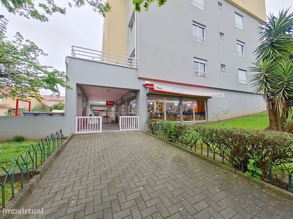 Loja utilizada como Café em Gondomar