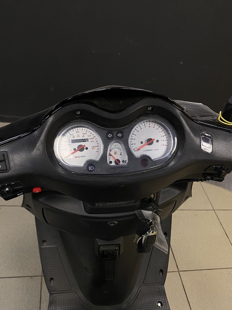 Скутер SPARK SP150S-17R