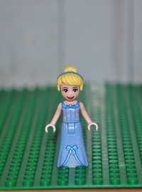 F0190. Figurka LEGO Disney - dp095a Cinderella