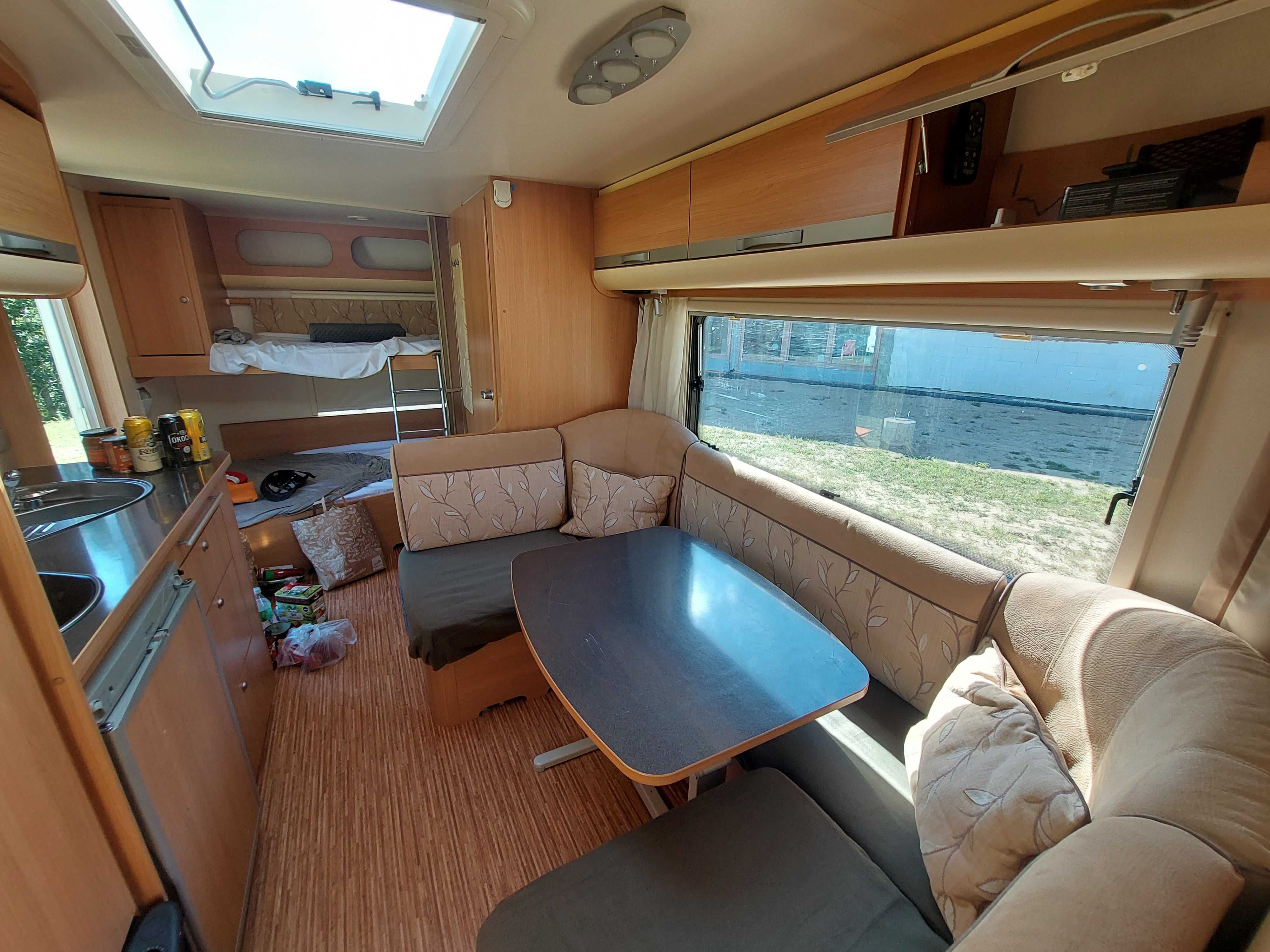 Adria Adora 563PK, doposażona