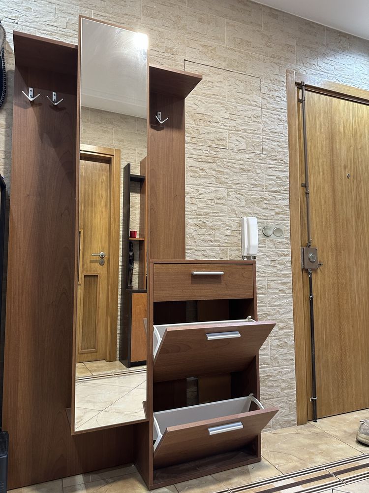 Movel de entrada com sapateira e espelho