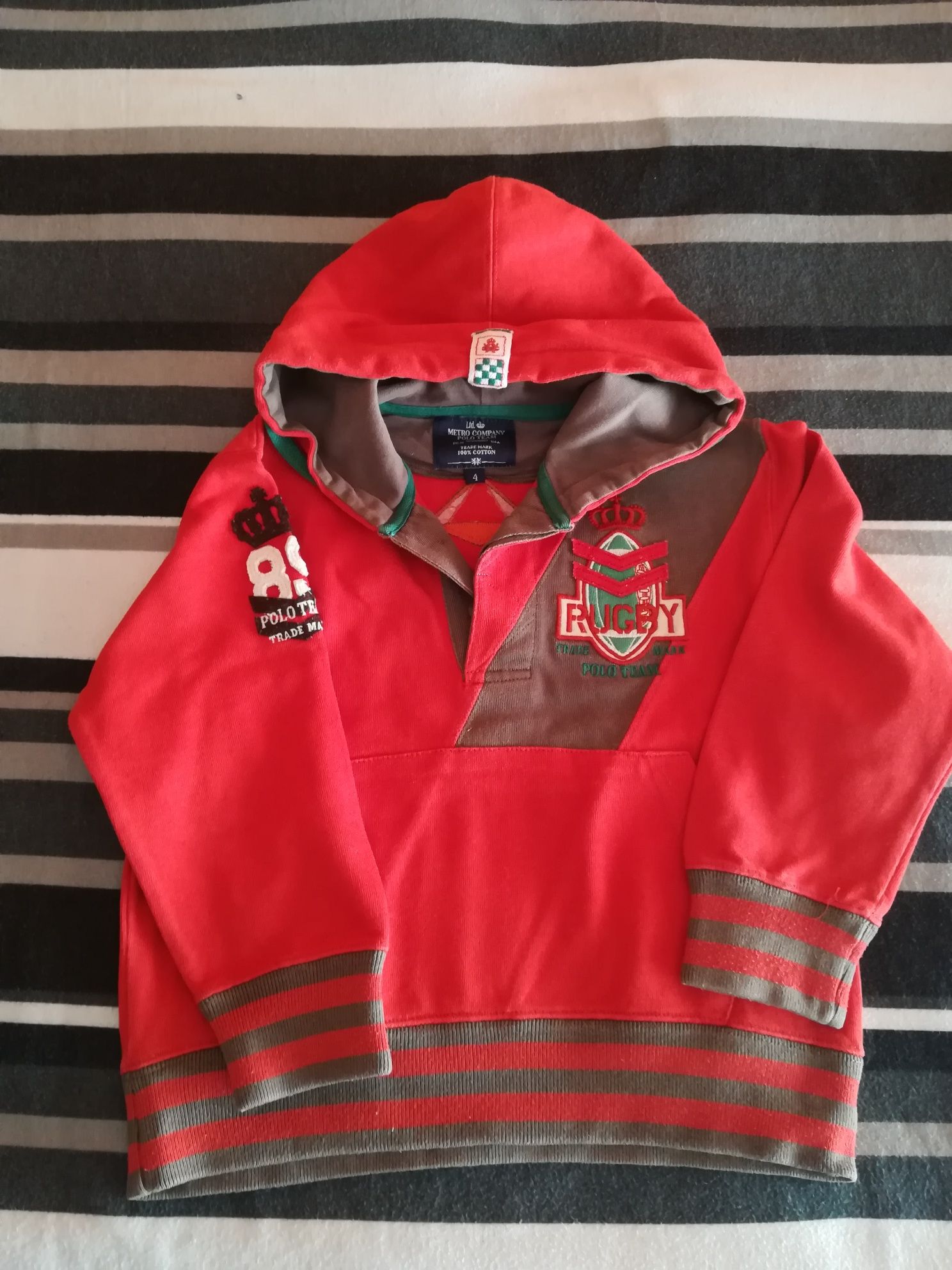 Parka Cinzenta e Sweats C/Capuz 4 anos