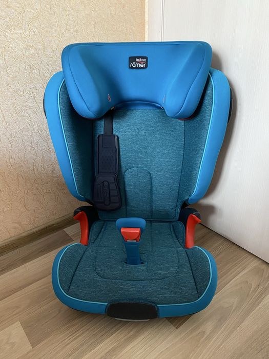 Автокресло BRITAX ROMER KIDFIX II XP SICT с 3 до 12 лет