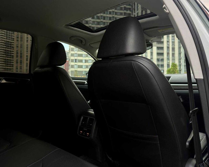 Volkswagen Passat SE