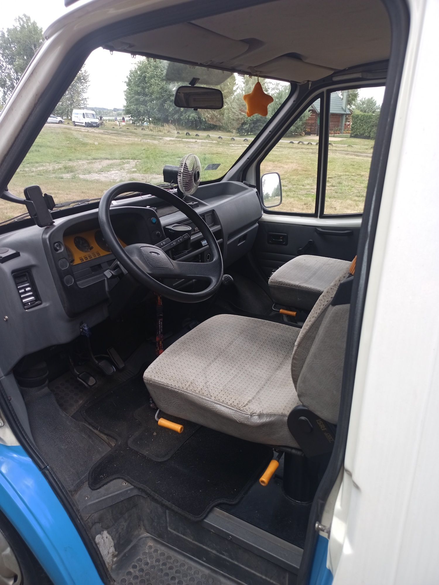 Kamper Ford Transit Westfalia