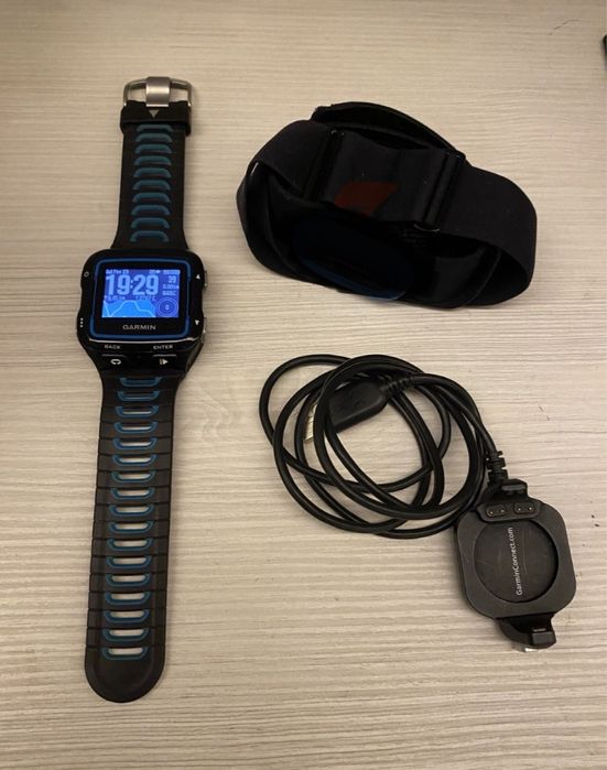 Relógio Garmin 920 XT (Não liga. Bateria estragada)