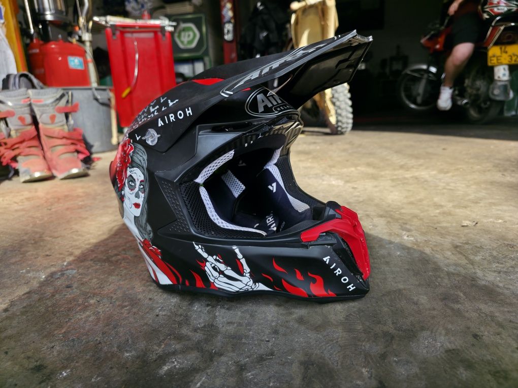 Capacete airoh twist 2.0 hell matt