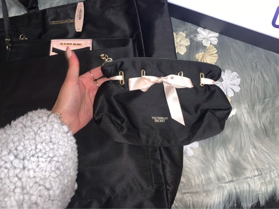 Косметичка Victoria’s Secrer