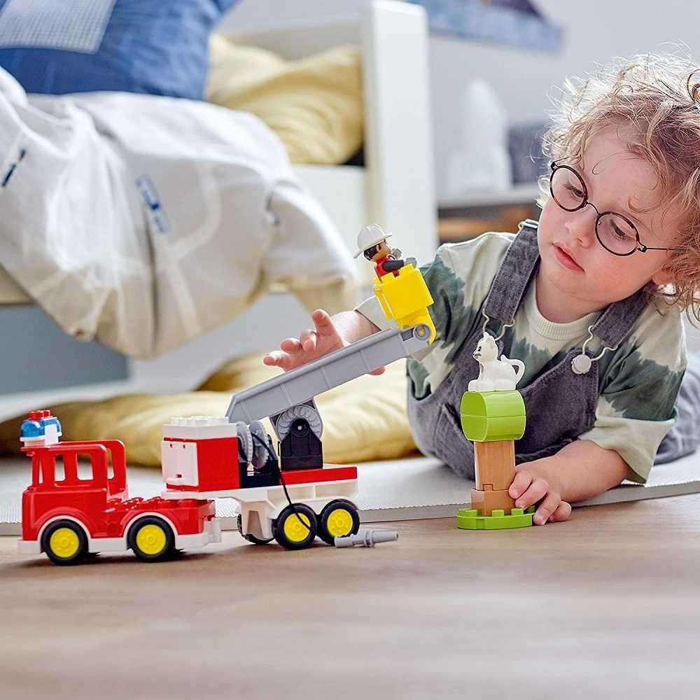 Klocki LEgo Duplo 10969 Wóz strażacki