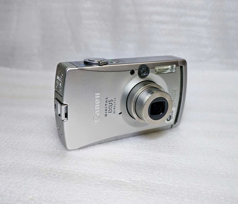 Цифровой фотоаппарат Canon DIGITAL IXUS WIRELESS