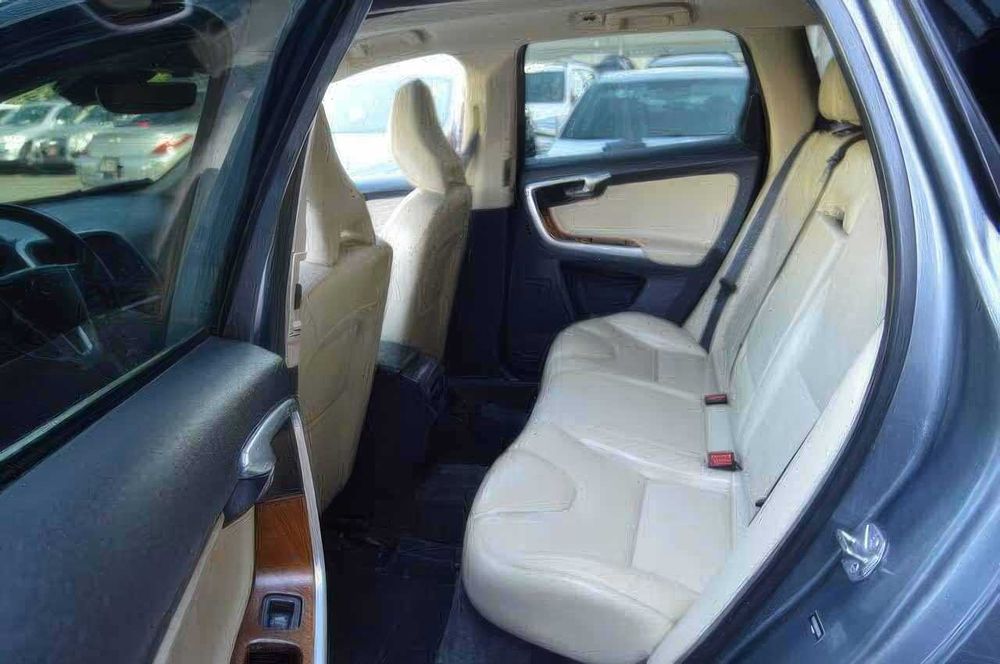 Volvo XC60 T5 Inscription      2017
