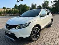 Nissan Qashqai Kamera Duza Navi Ciemny Środek mały przebieg serwisowany Zadbany