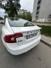 Автомобіль volvo s60