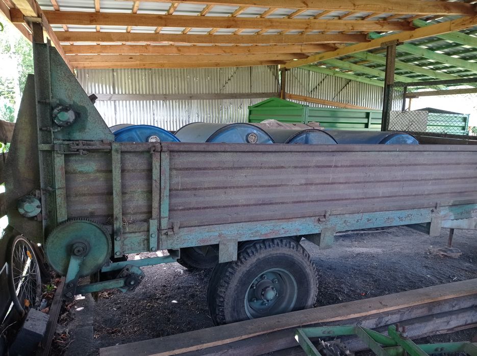 Sprzedam rozrzutnik 3,5 tony