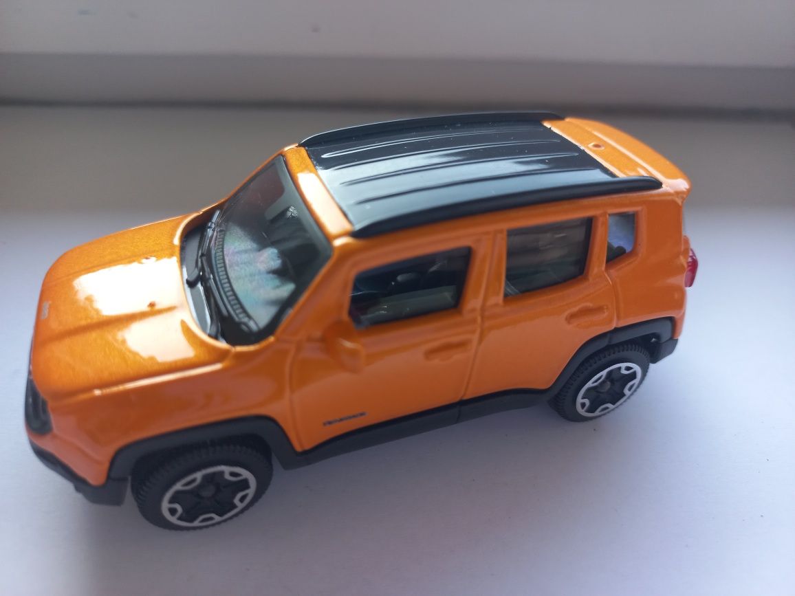 Bburago Jeep Renegade, skala 1:43