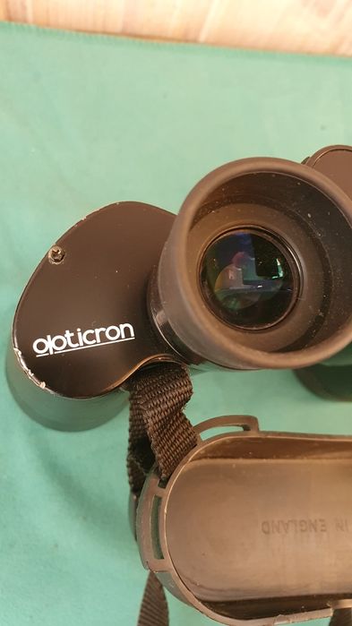 Японський бінокль Opticron 8x42 HR