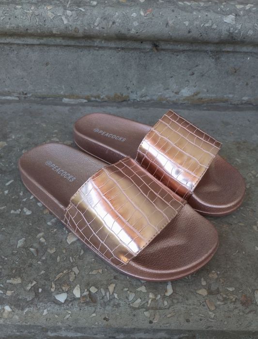 Новые шлепки слайдеры 37р