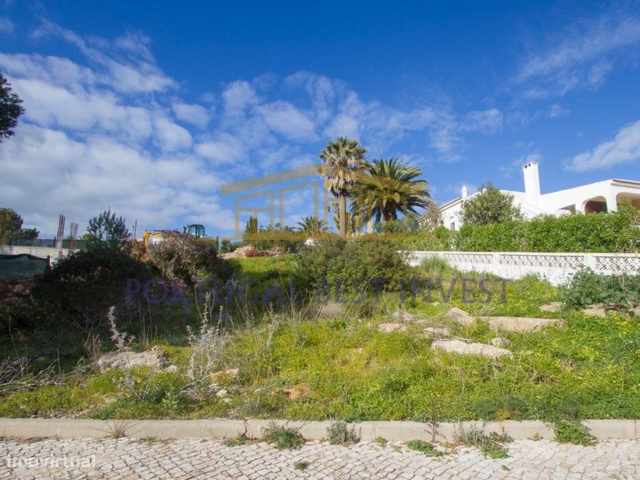 Lote para moradia com vista mar (parcial) perto de Burgau e Salema