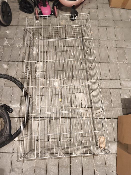 Sprzedam metalowa klatka dla zwierząt,kojec