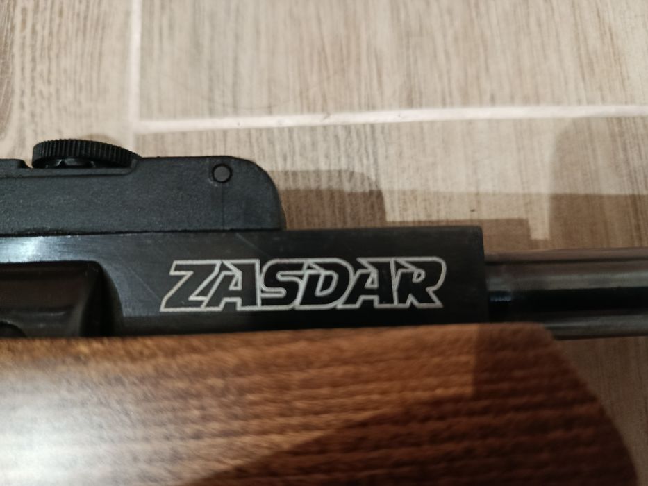 Carabina Artemis GR1250W 5.5mm + mira Zasdar 4x32