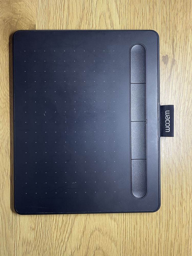 Графічний планшет Wacom Intuos S Black