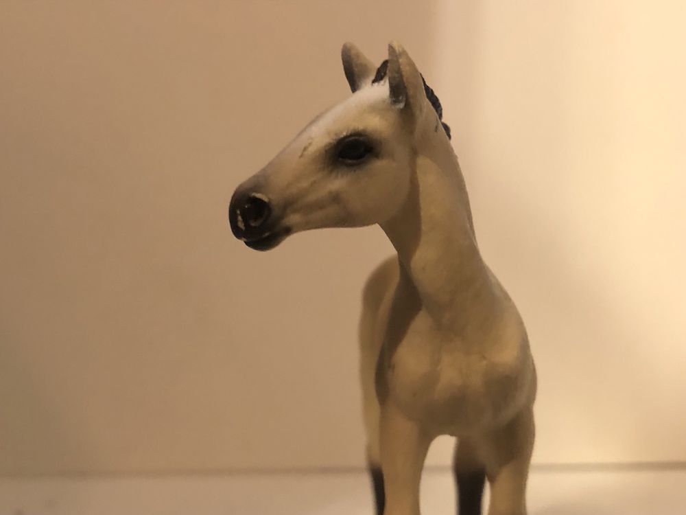 klacz pasąca się ze źrebakiem schleich figurka model konia