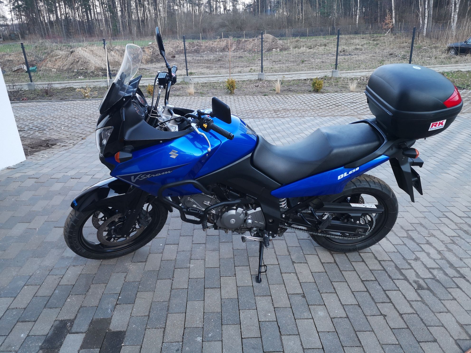 Suzuki v strom 650