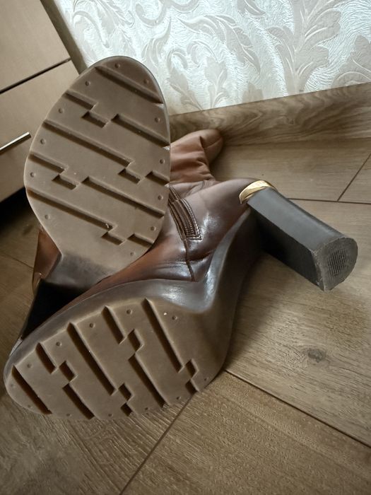 Жіночі зимові сапоги