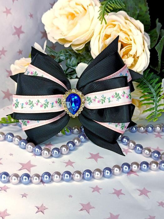 Заколки для волосся - бантики для принцеси. Є багато видів