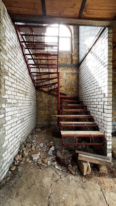 Продаж гарного будинку в Підгородньому