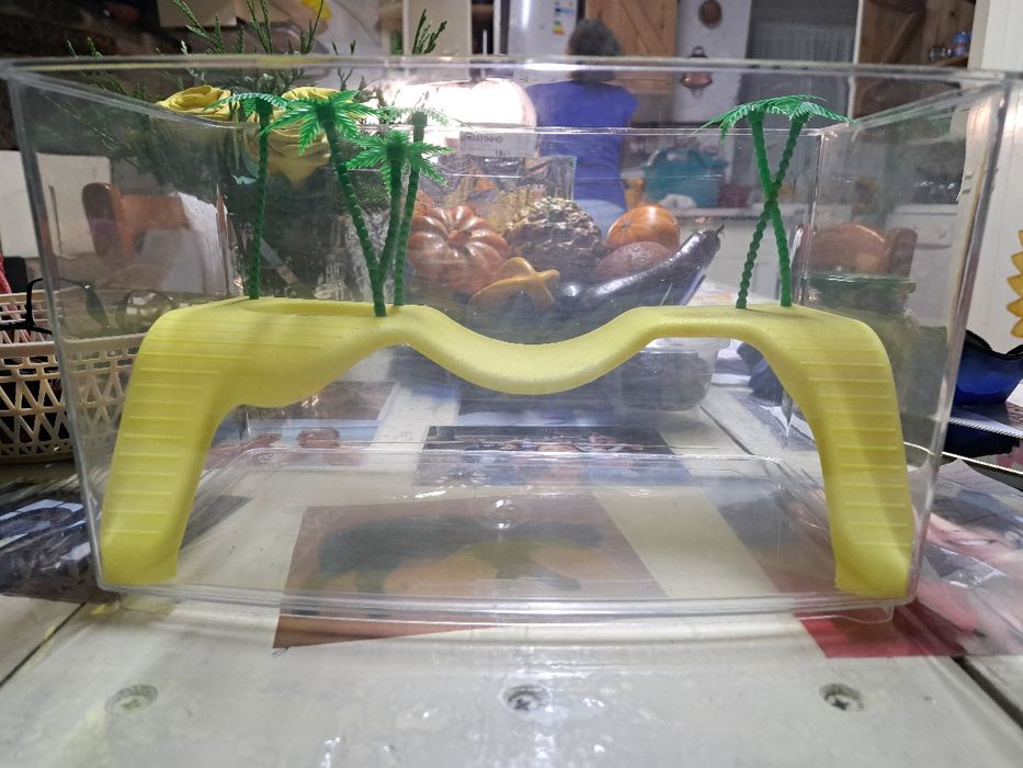 Aquário em acrílico para tartarugas