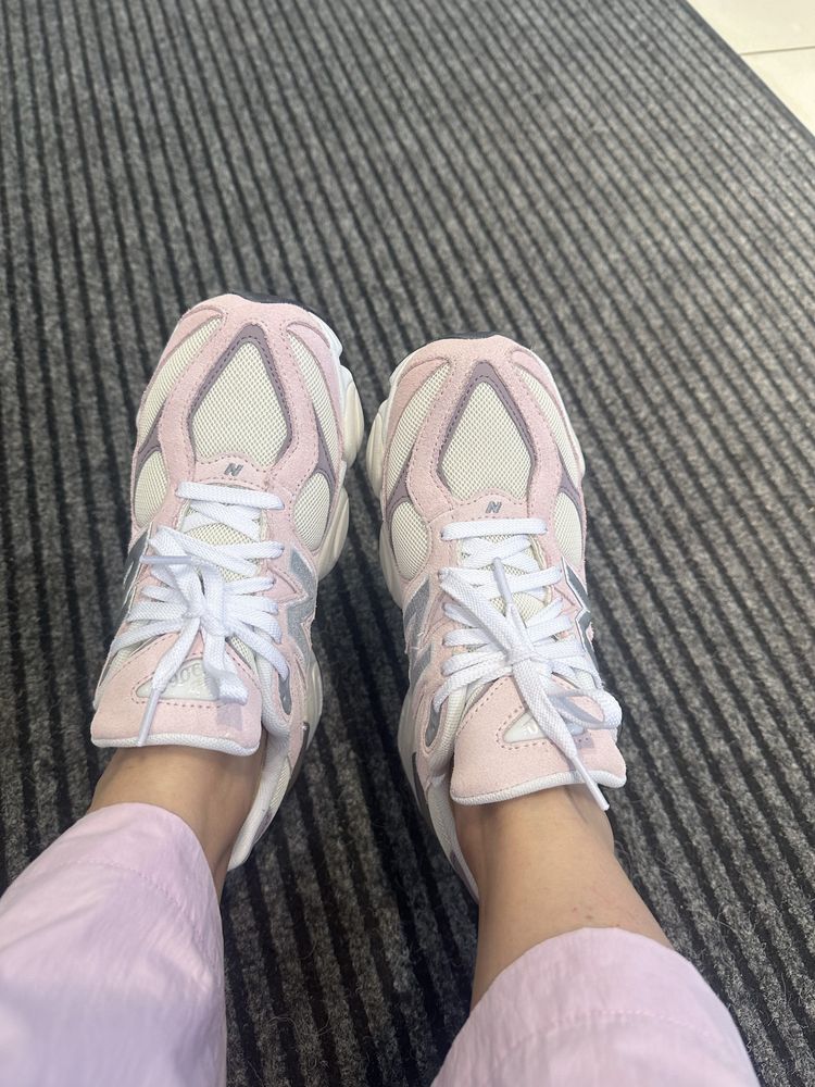 Шлепки Hugo Boss Кроссівки New Balance 9060 Original