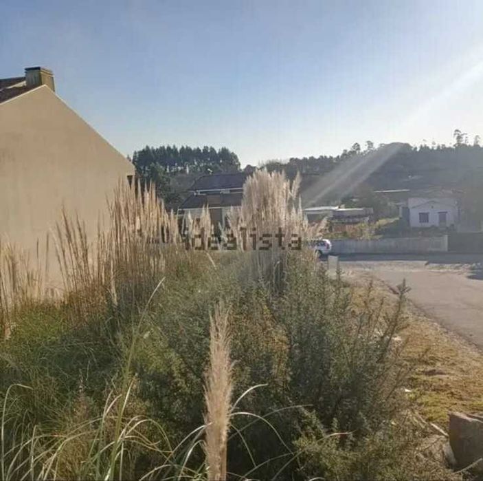 Terreno 3 Frentes,junto ao campo do Gulpilhares,Optima exposição Solar