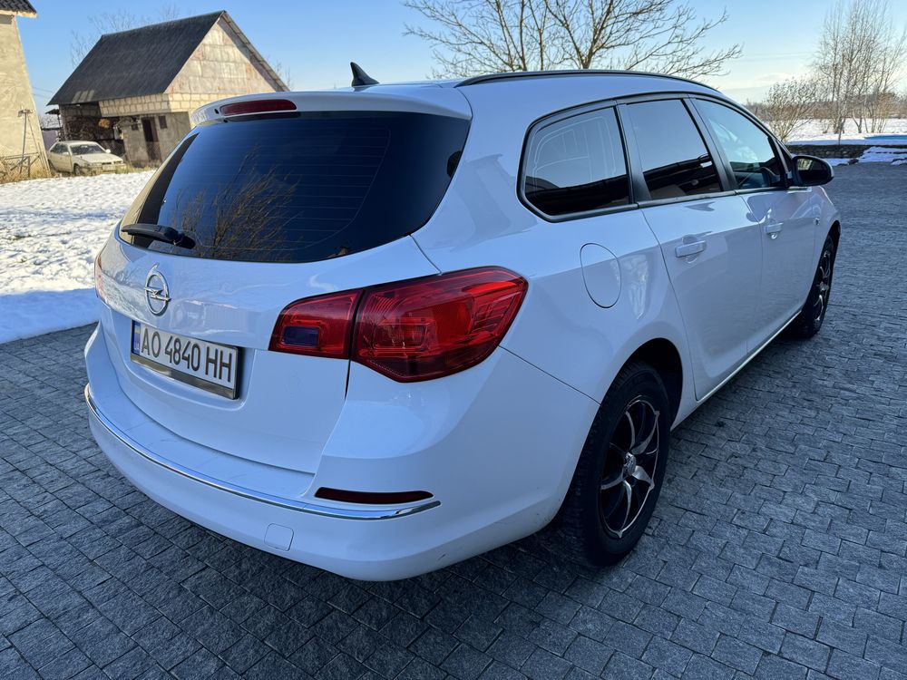 Opel Astra J 1.6 disel