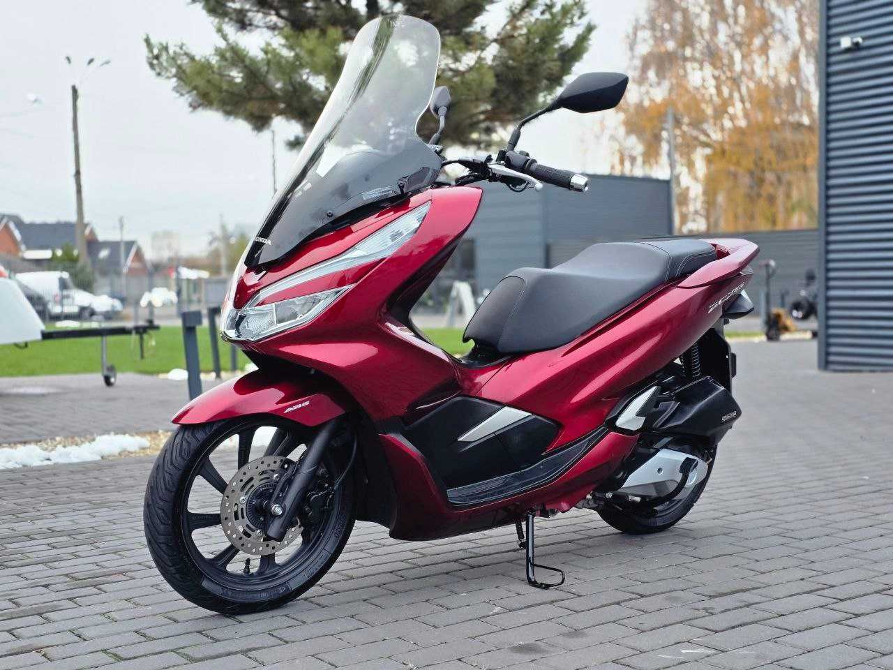 Скутер Honda PCX 150 KF30, З повним пакетом документів!