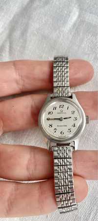 Продам женские часы Certina