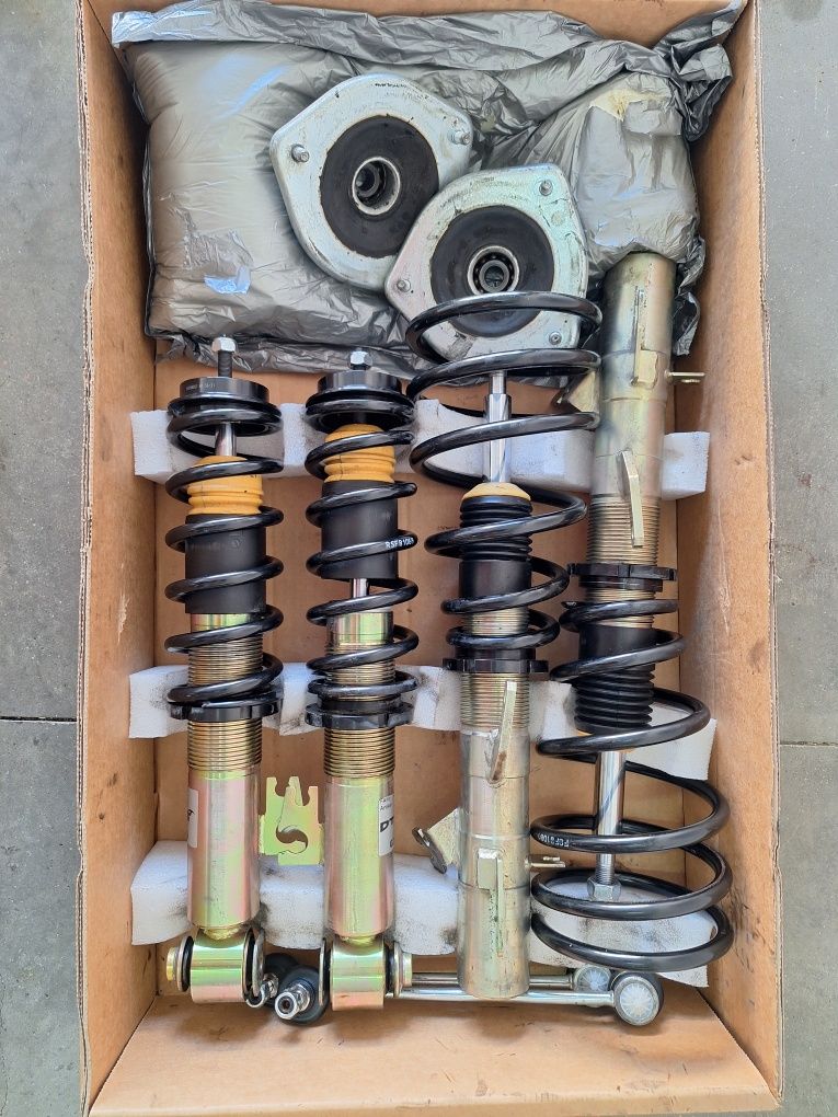 Kit coilovers DST  para mini cooper