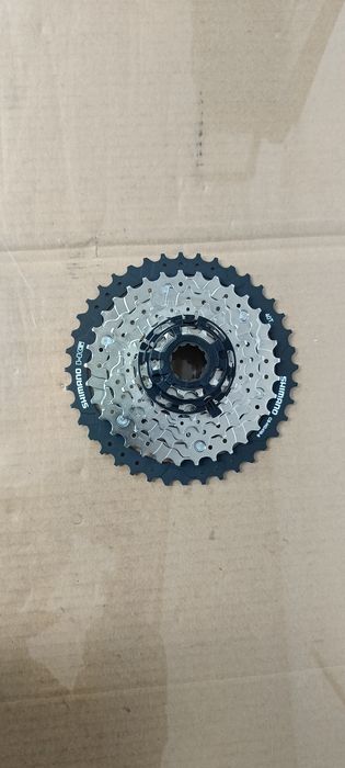 Kaseta Shimano CS-HG400-8 rzędowa..