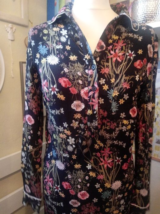 Czarna sukienka w kwiaty - M&S Collection; rozmiar S/M