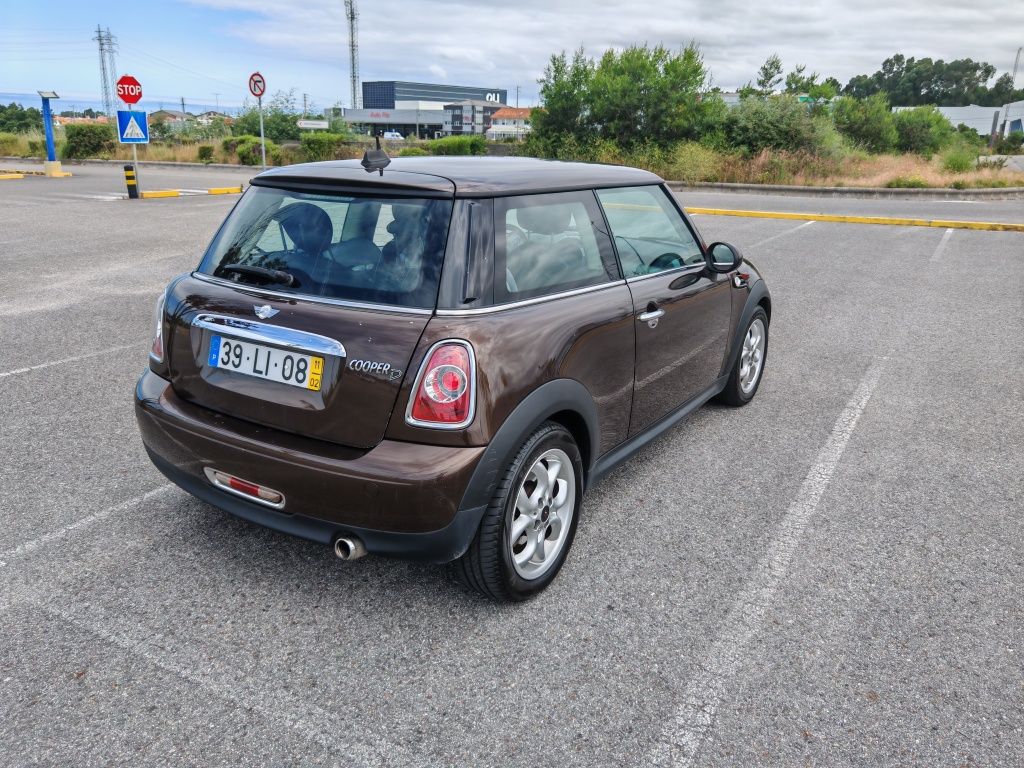Mini Cooper D 1.6 120CV