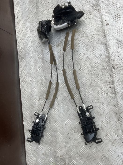 Замок задней двери лев прав Ниссан рог nissan rogue xtrail t32 год 15