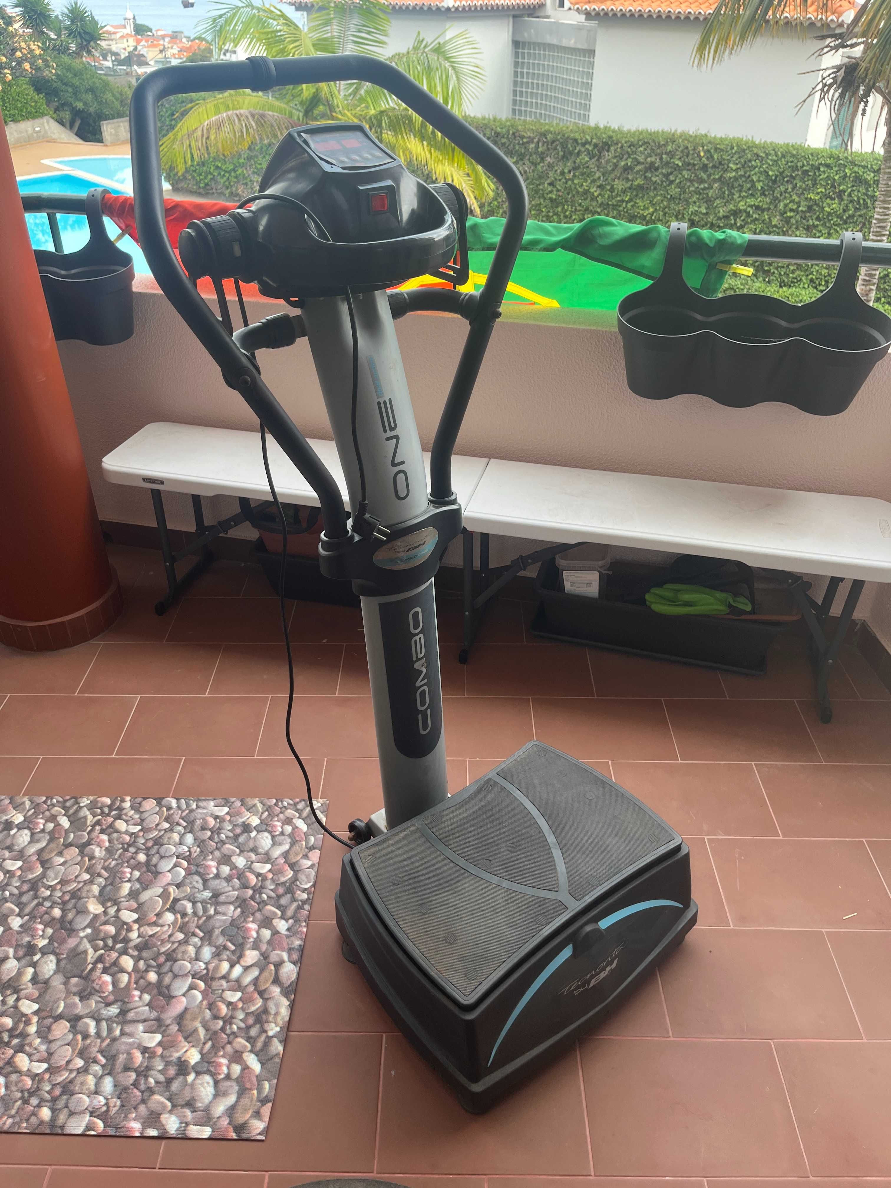 Plataforma Vibratória Tecnovita by BH Combo One (Dual Action)
