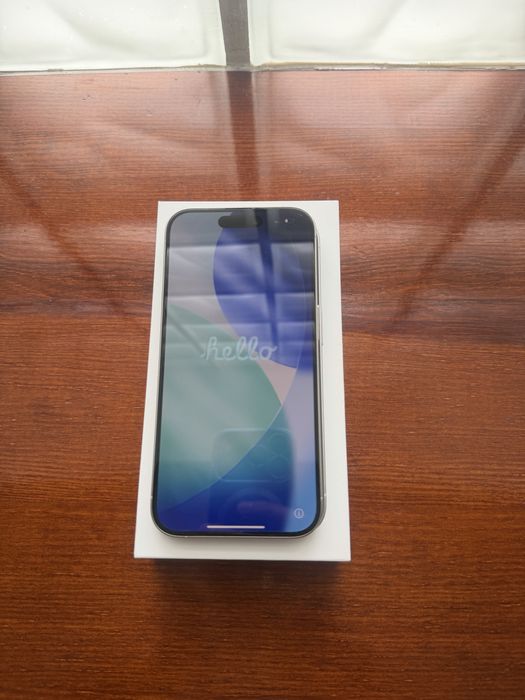 iPhone 15 Pro 256 GB  biały używany  super stan