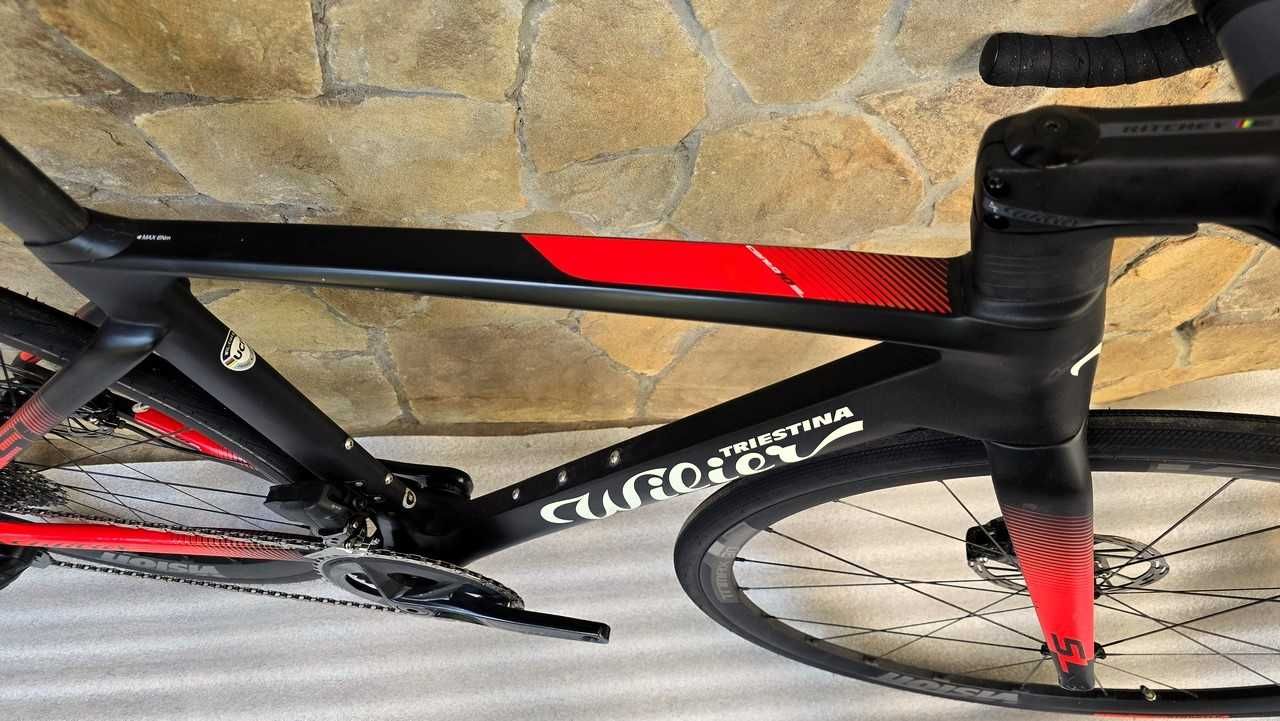 Карбоновий шосейний велосипед Wilier Cento 10 SL Sram Rival eTap AXS
