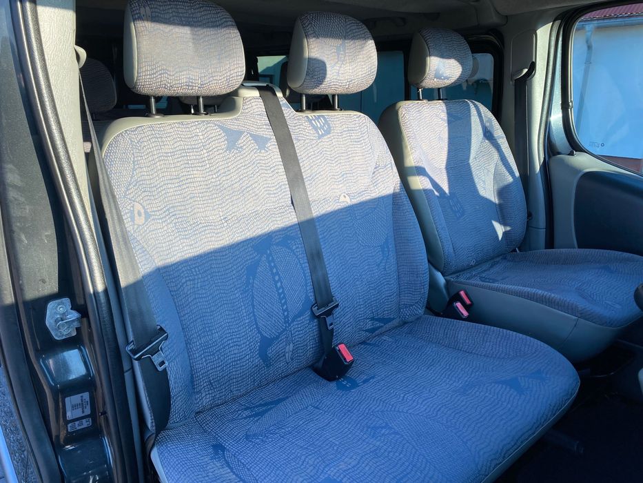 Renault Trafic Passenger 9 osób klima zadbany