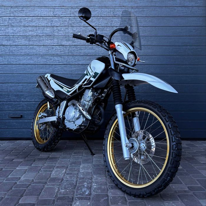 Продам мотоцикл Yamaha Serow 250 (0255)