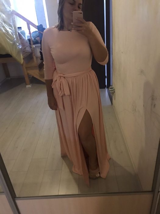 Продам нарядное платье пудра L-xL