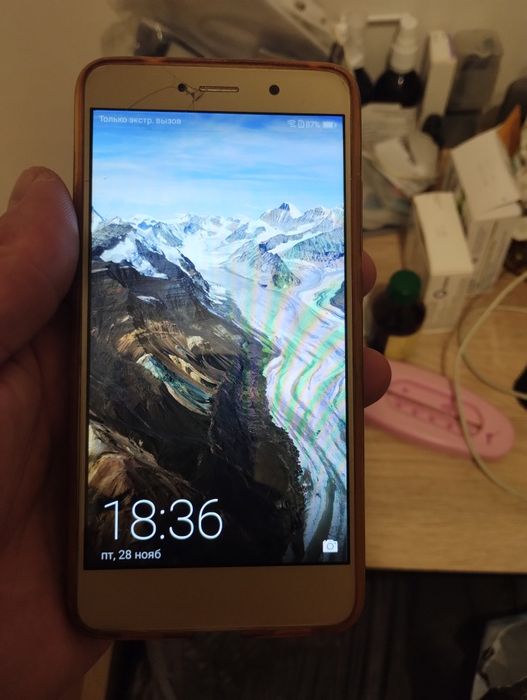 Продам рабочие телефоны NOKIA 2 штуки Huawei Y-7.2017года выпуска!